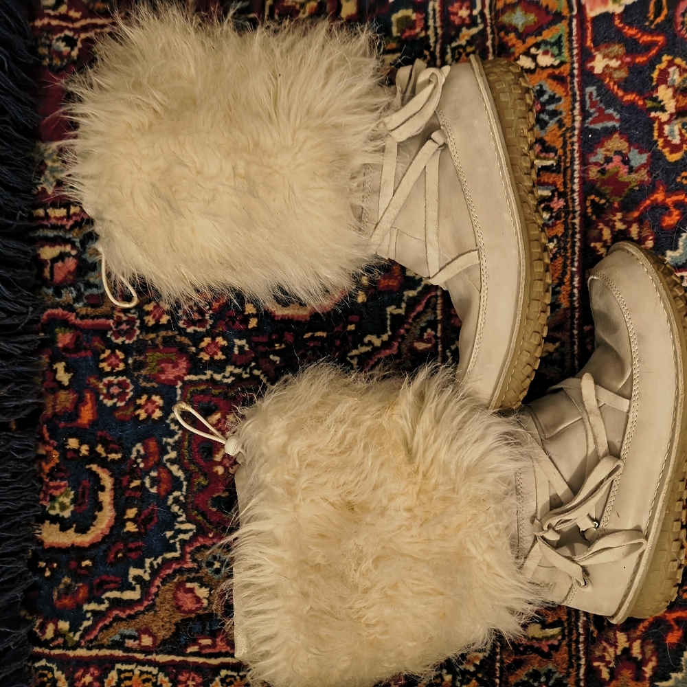 Sorel Women's Tan Fur-Lined Winter Boots - Picture 2 of 6